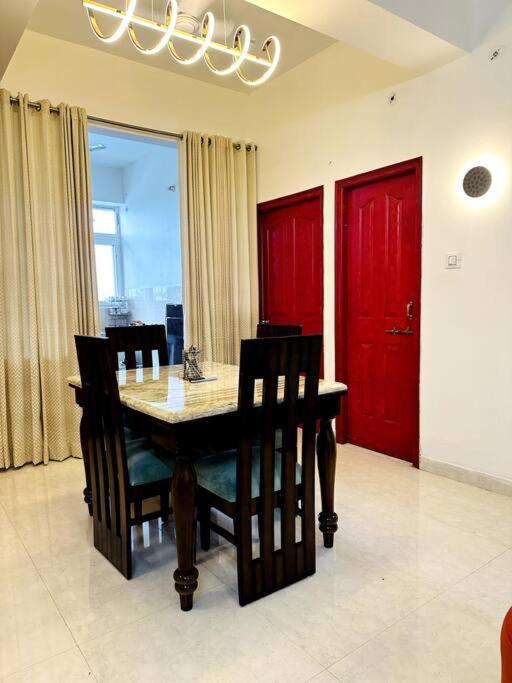 Apartment Raktambar